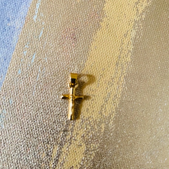 Cross pendant - Picture 3 of 7